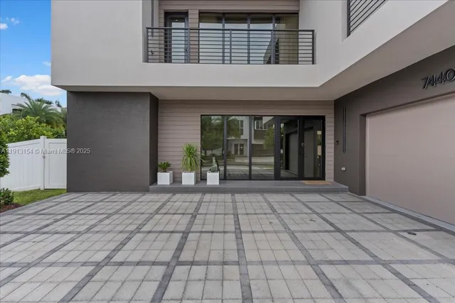 $9,900 | Doral, Doral, FL 33178