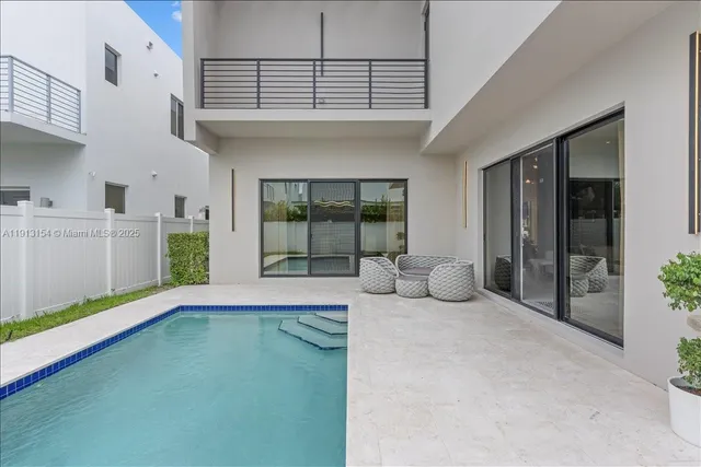 $9,900 | Doral, Doral, FL 33178