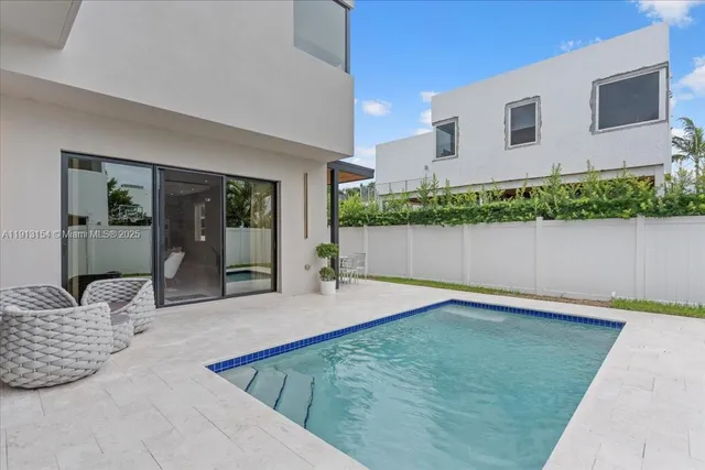 $9,900 | Doral, Doral, FL 33178