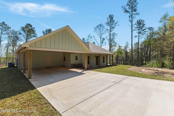 $289,900 | 529 Shirley Sanford Road, Seminary, MS 39479