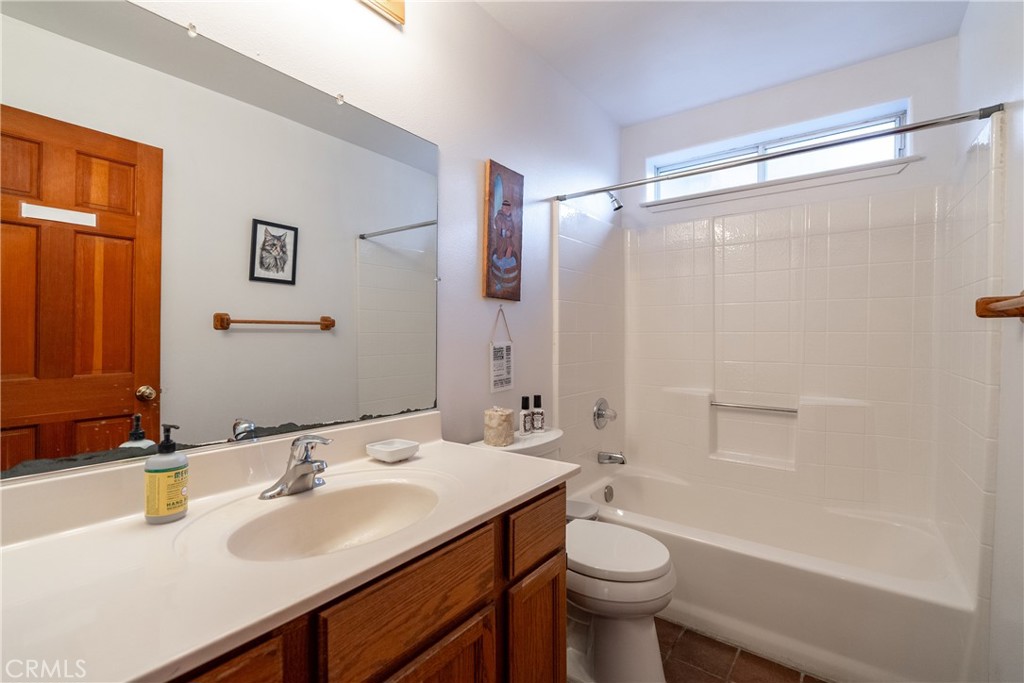 2925 Anderson Road Paso Robles, CA 93446 - Photo 11 of 69 Downstairs restroom