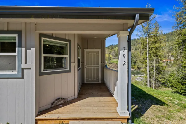 $550,000 | 792 Dirks Road, Priest River, ID 83856