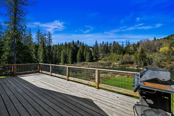 $550,000 | 792 Dirks Road, Priest River, ID 83856