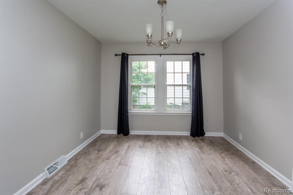 1310 Miller Road Kalamazoo, MI 49001 - Photo 13 of 32