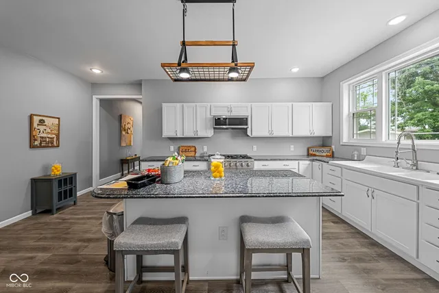 $329,900 | 516 Howard Avenue, Rockville, IN 47872