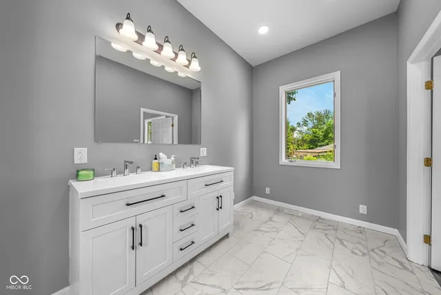 $329,900 | 516 Howard Avenue, Rockville, IN 47872