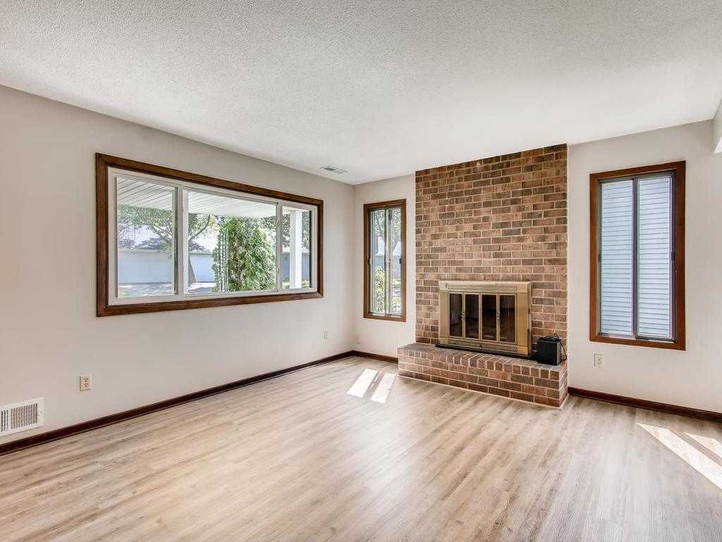 9359 Ranchview Lane North Maple Grove, MN 55369 - Photo 3 of 11 Gallery Image 3