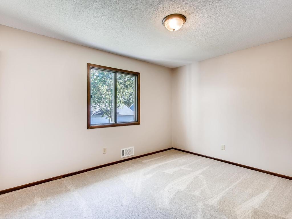 9359 Ranchview Lane North Maple Grove, MN 55369 - Photo 10 of 11 Gallery Image 10