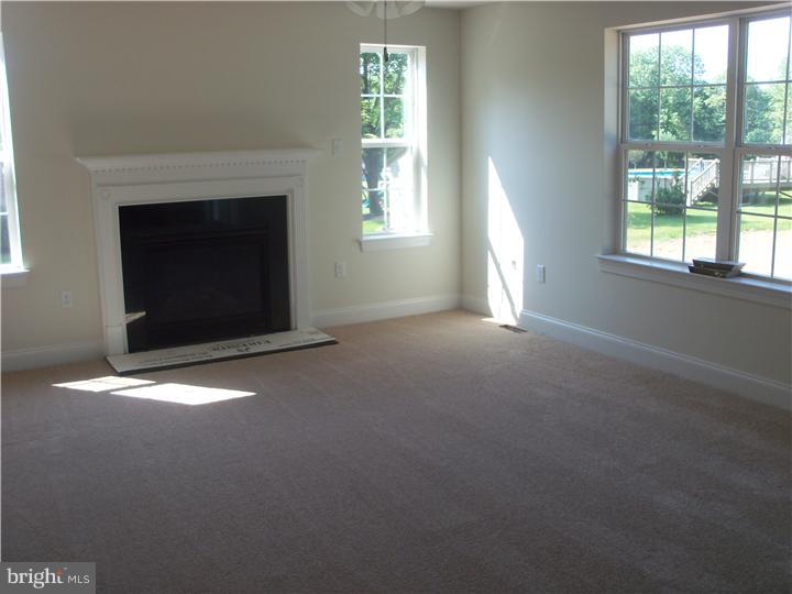 2886 Upper Ridge Road Pennsburg, PA 18073 - Photo 7 of 20