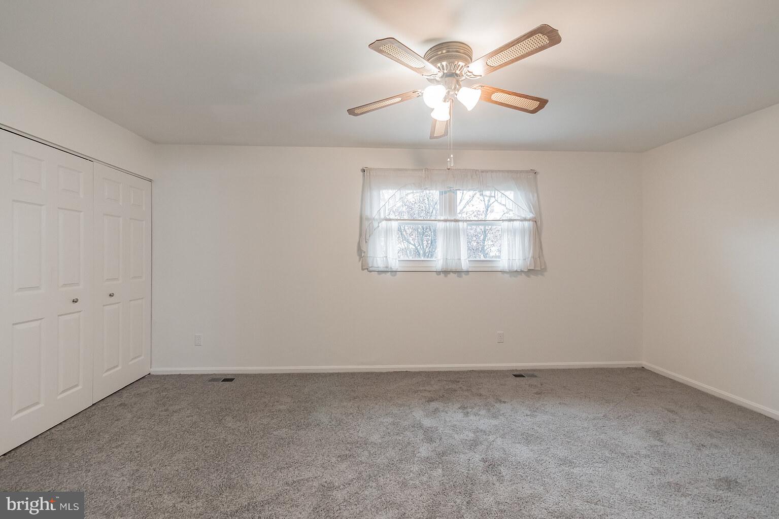 1063 Downton Road Baltimore, MD 21227 - Photo 14 of 30