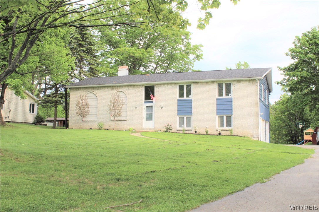 4614 Eckhardt Road Boston, NY 14057 - Photo 3 of 34