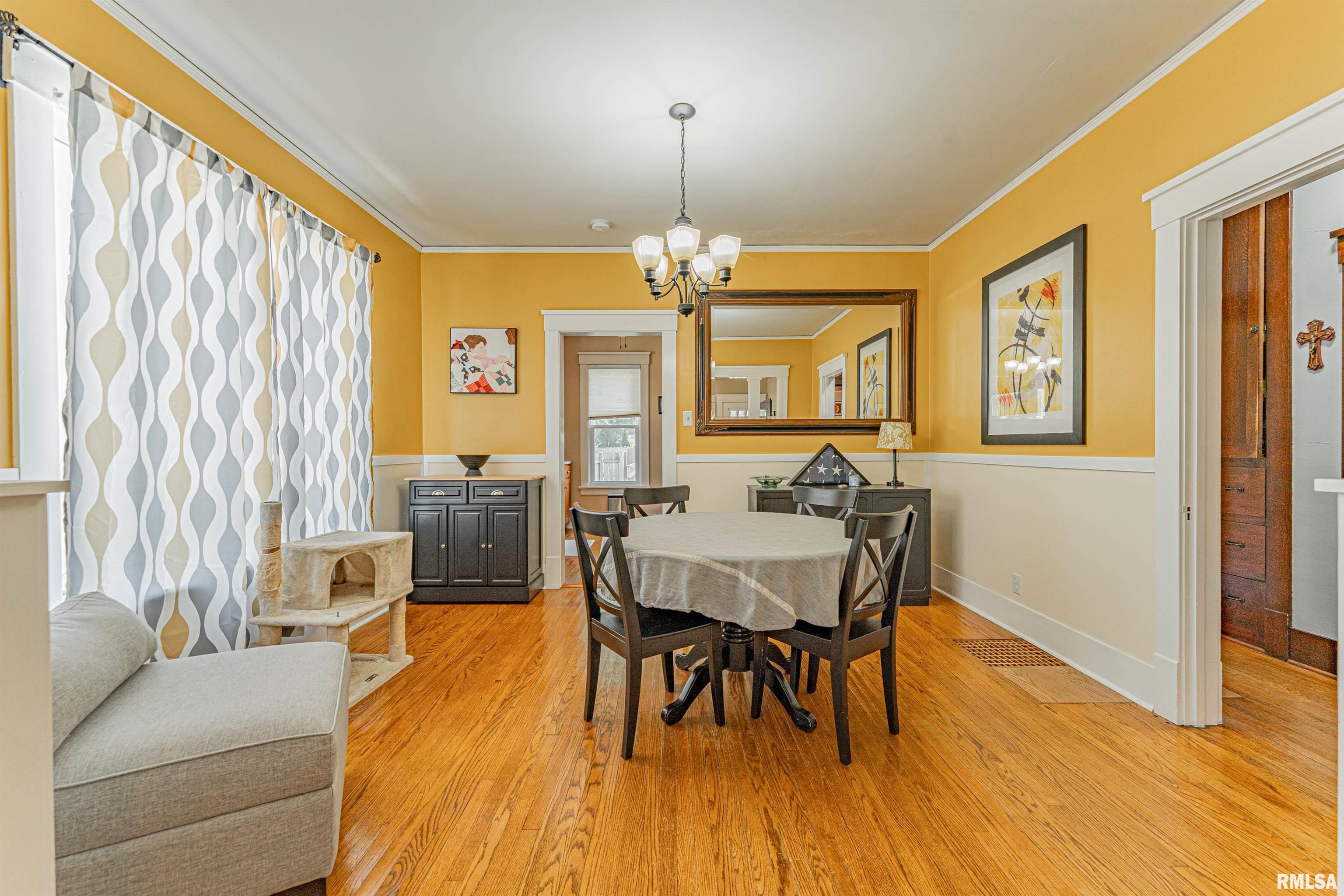 409 Woodlawn Road Lincoln, IL 62656 - Photo 9 of 25