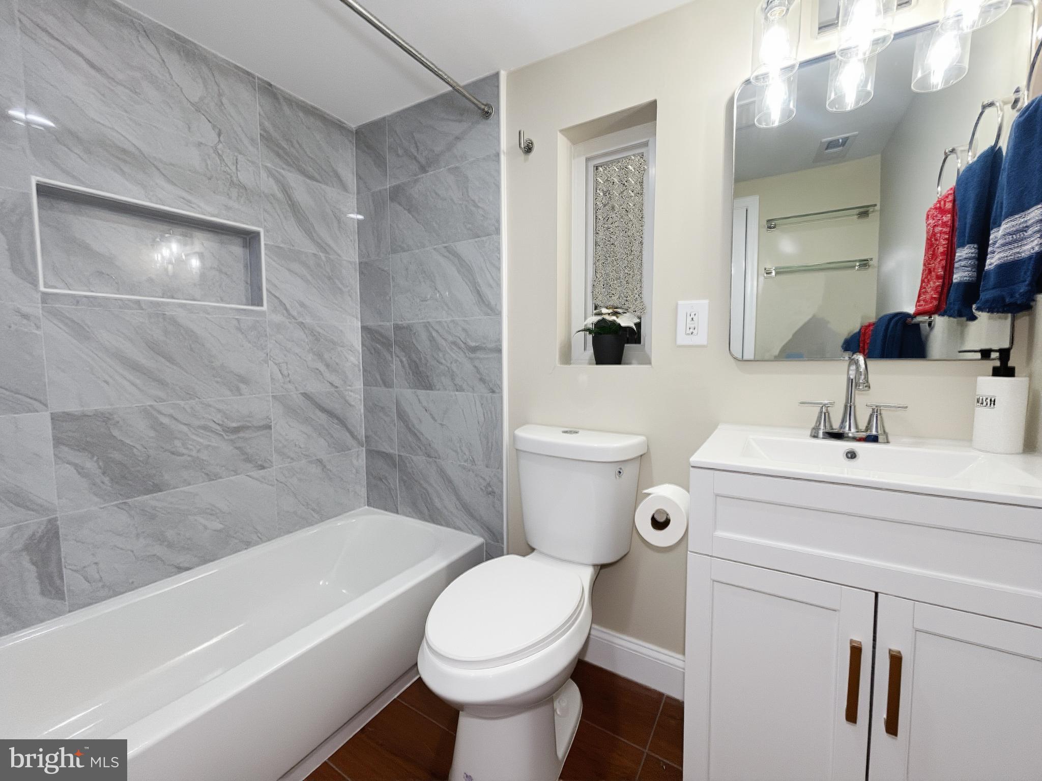 1102 Carroll Street Baltimore, MD 21230 - Photo 24 of 52 Bathroom on the 2nd floor