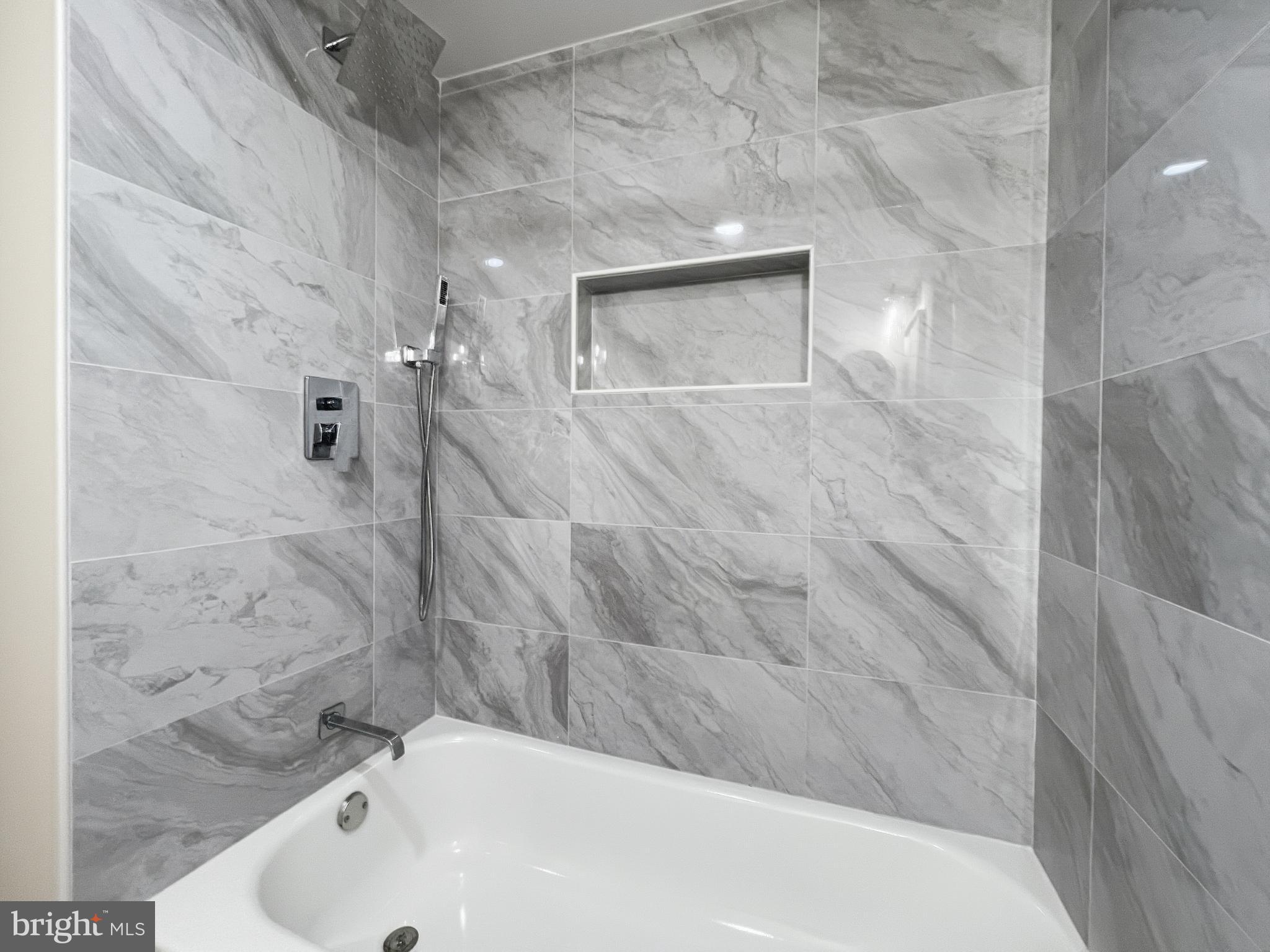 1102 Carroll Street Baltimore, MD 21230 - Photo 25 of 52 Bathroom on the 2nd floor with Bathtub
