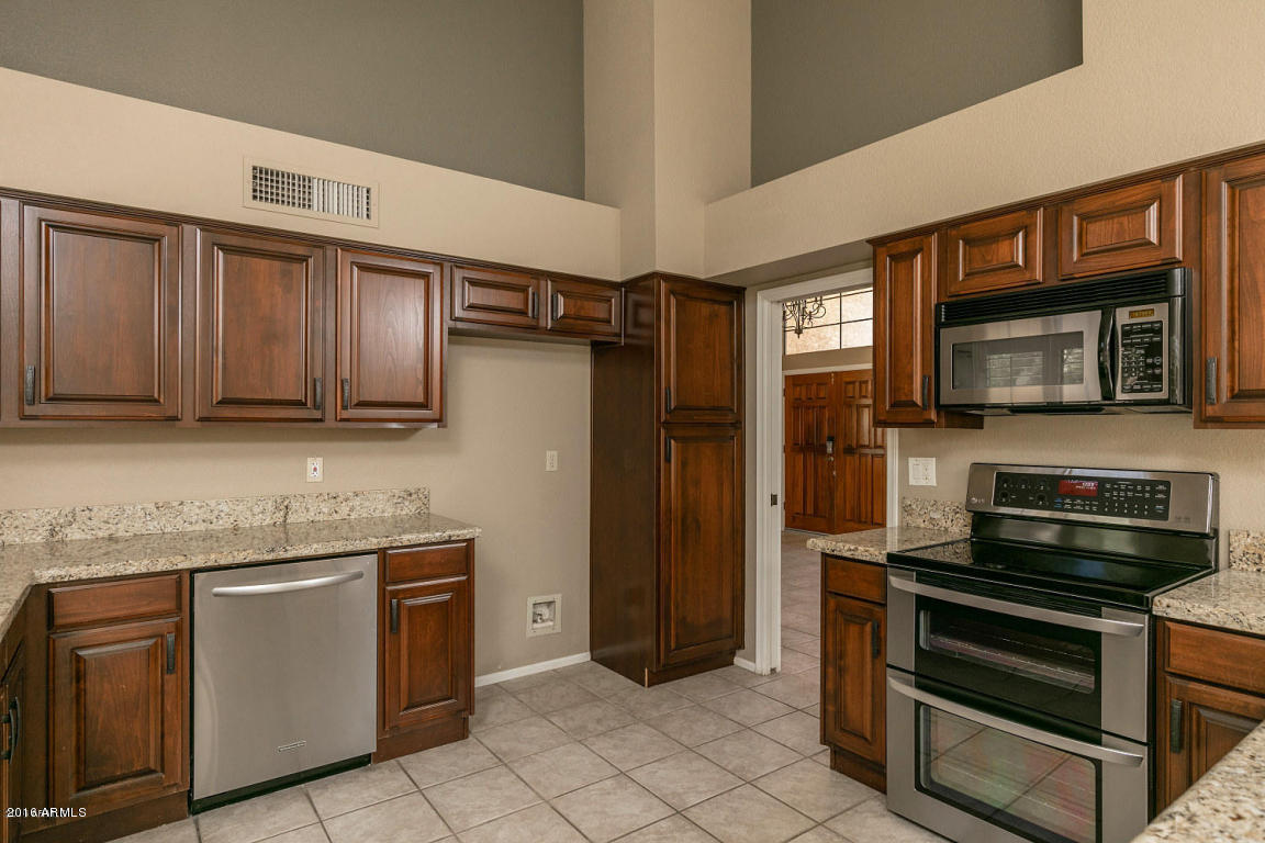 221 West Knox Road Tempe, AZ 85284 - Photo 11 of 24 221 W Knox stainless kitchen