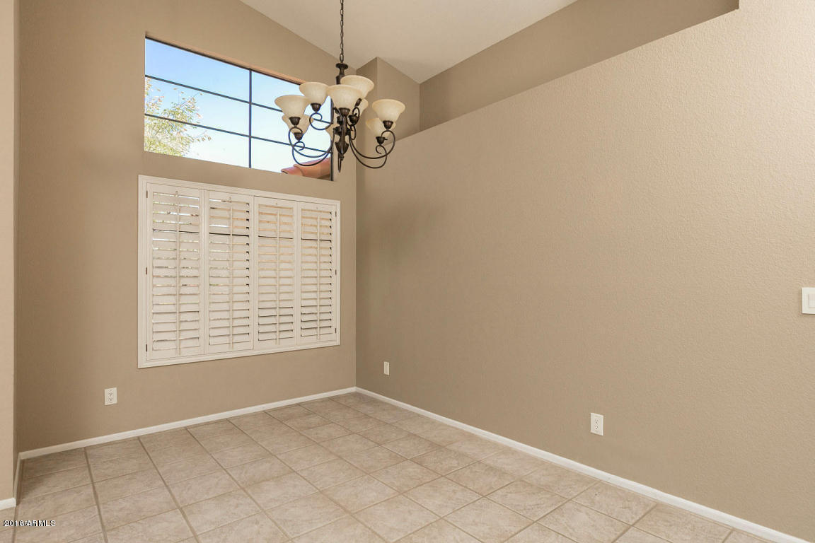 221 West Knox Road Tempe, AZ 85284 - Photo 17 of 24 221 W Knox dining