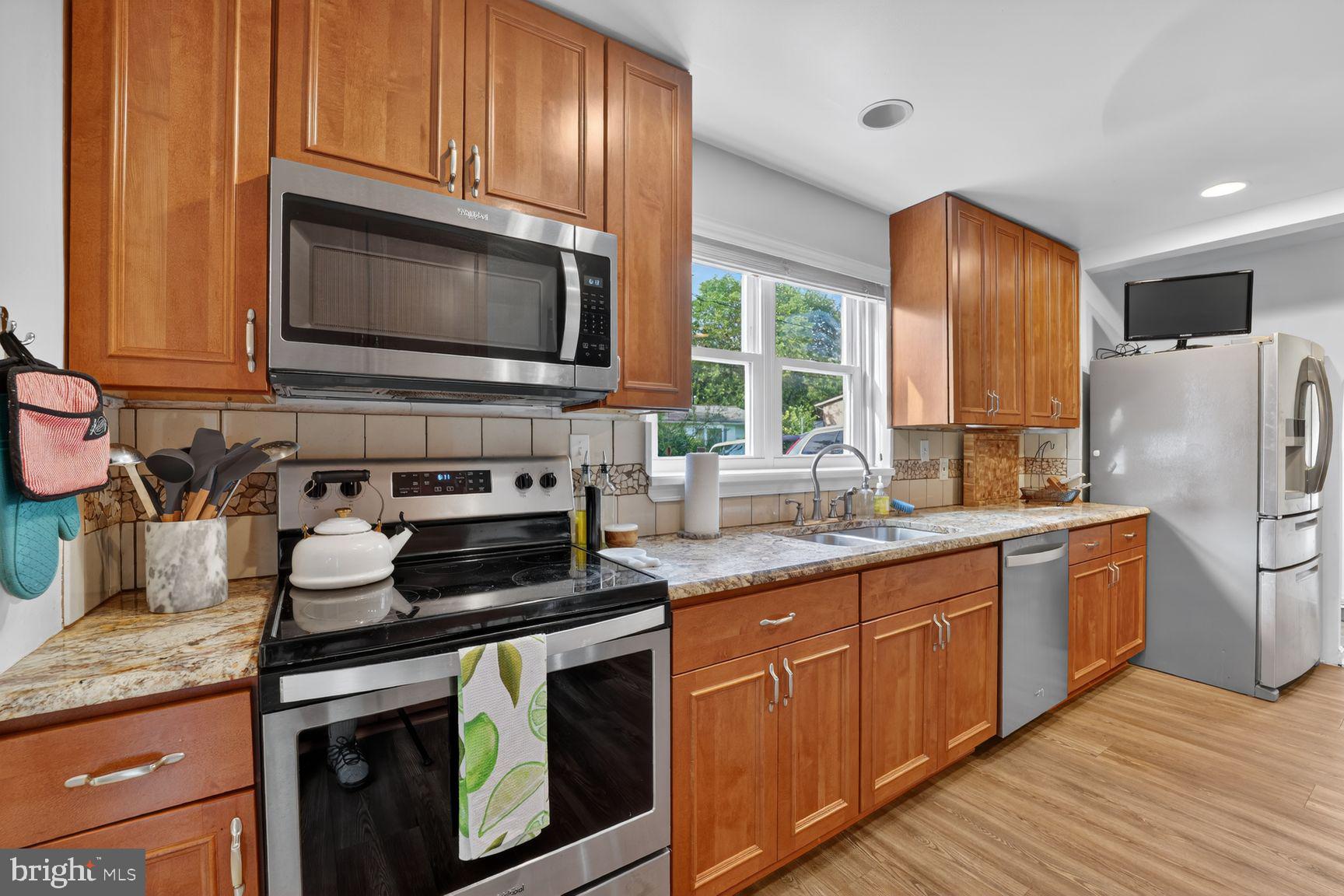 10123 Capitol View Avenue Silver Spring, MD 20910 - Photo 7 of 26