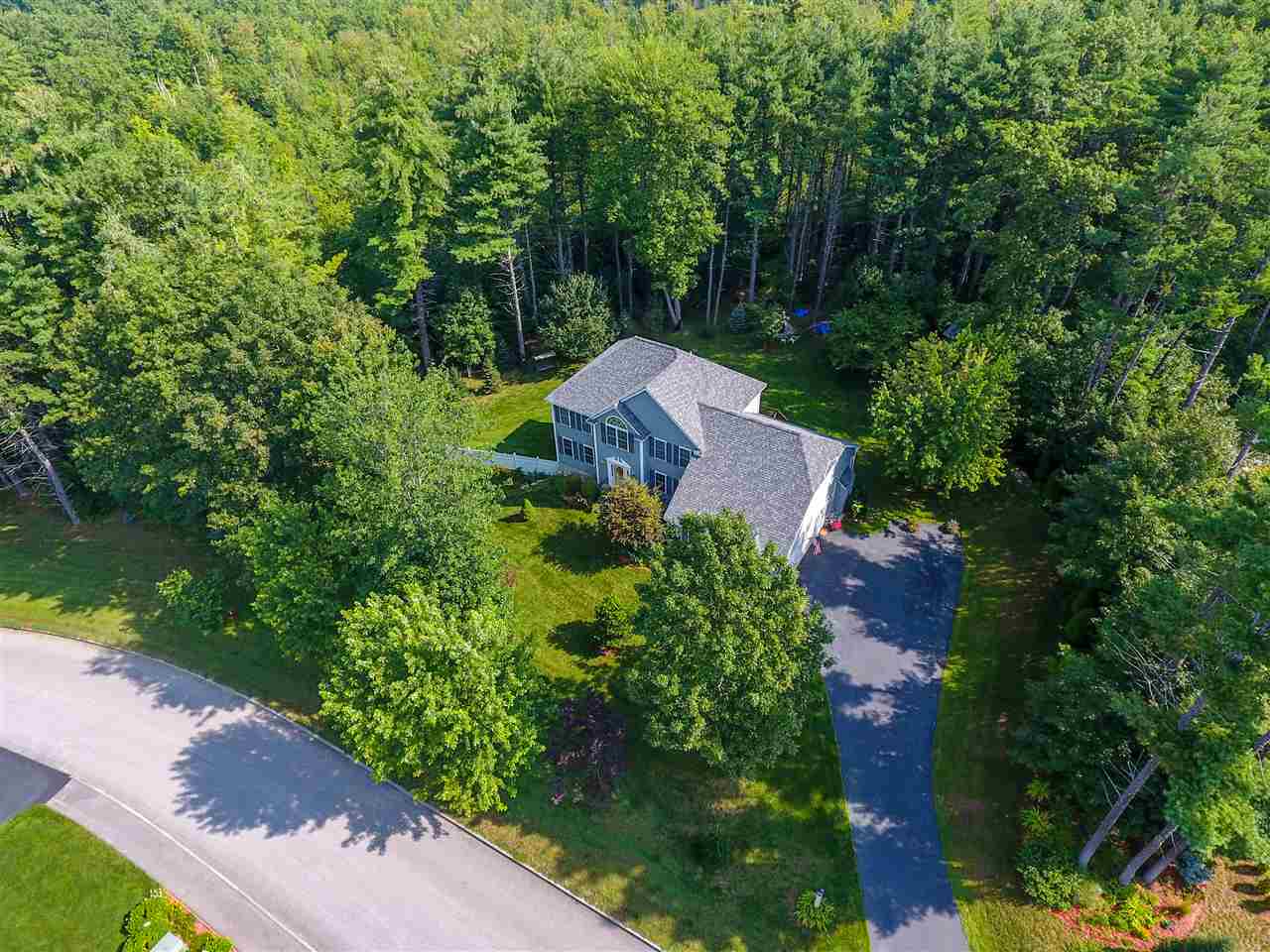 14 Post Road Hooksett, NH 03106 - Photo 3 of 40