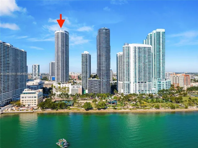 $2,699 | 1750 North Bayshore Drive, Unit 2810, Miami, FL 33132