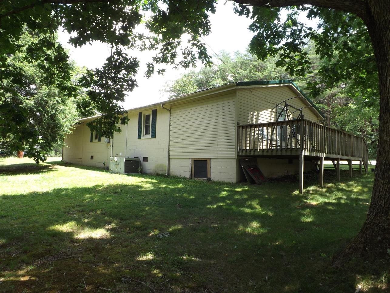 6183 Genesis Road Crossville, TN 38571 - Photo 24 of 25 REAR VIEW OF HOME
