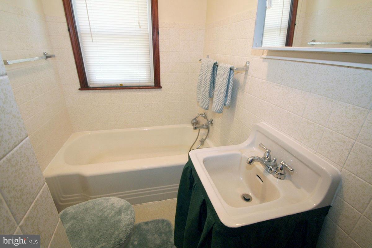 2600 McComas Road White Hall, MD 21161 - Photo 14 of 30 Bath