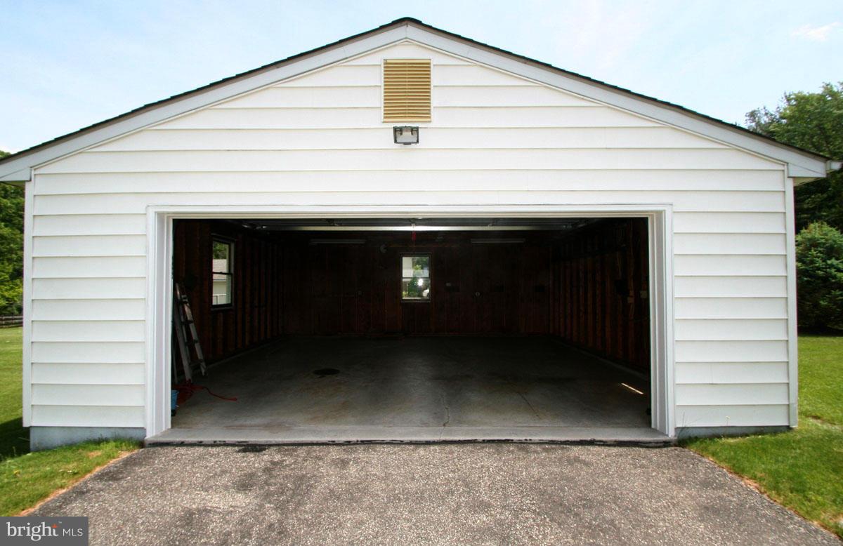 2600 McComas Road White Hall, MD 21161 - Photo 6 of 30 Exterior (Rear) garage