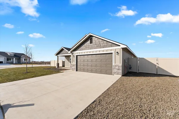 $364,900 | 1142 Velvet Loop, Wilder, ID 83676
