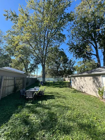 $300,000 | 17374 70th Avenue, Tinley Park, IL 60477