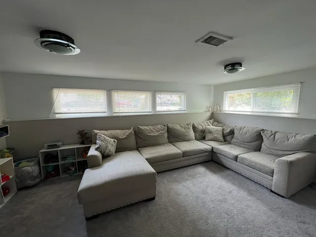 $300,000 | 17374 70th Avenue, Tinley Park, IL 60477