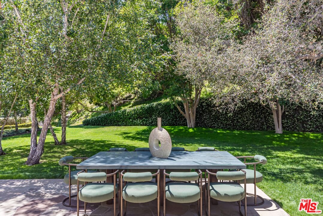 10911 Chalon Road Los Angeles, CA 90077 - Photo 12 of 43