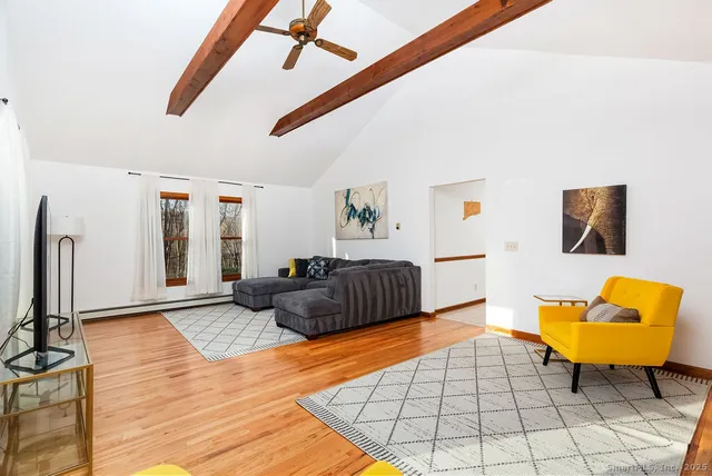 $670,000 | 8 Phoebee Lane, Brookfield, CT 06804