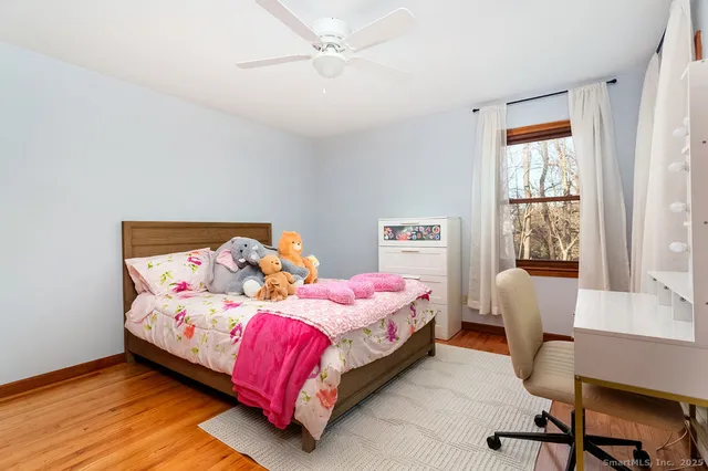 $670,000 | 8 Phoebee Lane, Brookfield, CT 06804