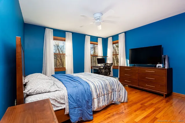 $670,000 | 8 Phoebee Lane, Brookfield, CT 06804