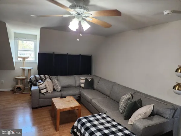 $1,650 | 615 Adams Street, Unit 1, Riverside, NJ 08075