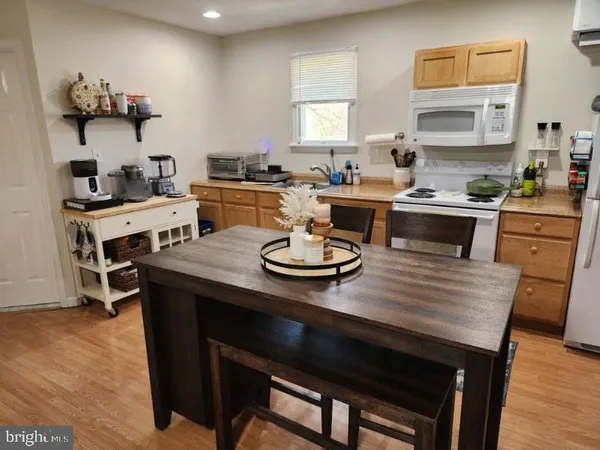$1,650 | 615 Adams Street, Unit 1, Riverside, NJ 08075
