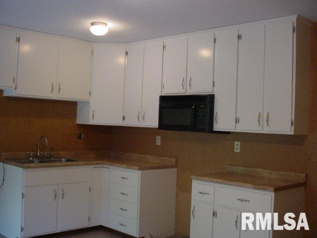 1227 Curtis Creek Road Quincy, IL 62301 - Photo 3 of 5 Gallery Image 3