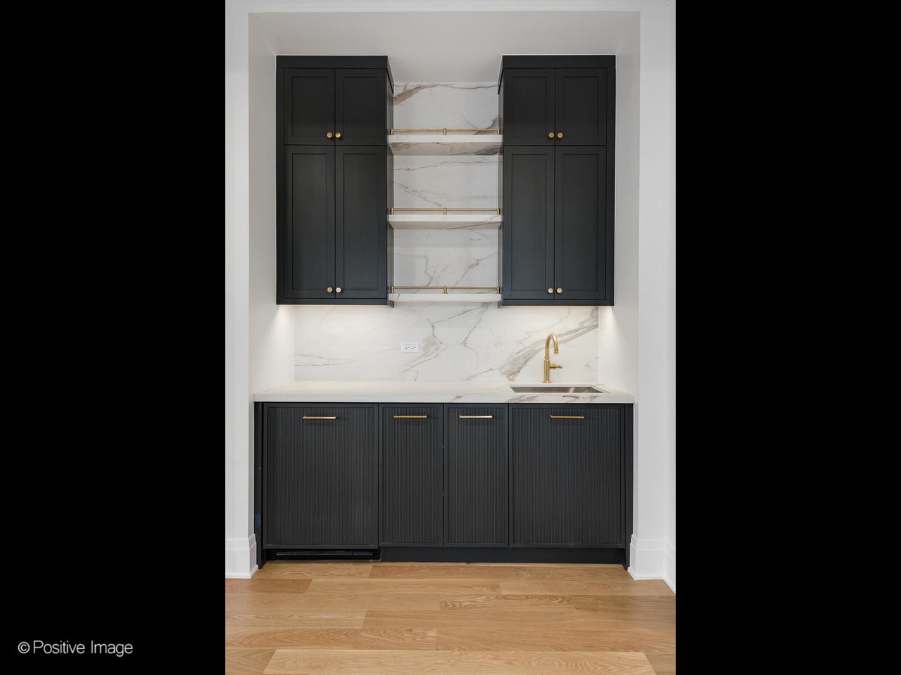 2832 North Racine Avenue, Unit 1E Chicago, IL 60657 - Photo 12 of 27 Gallery Image 12
