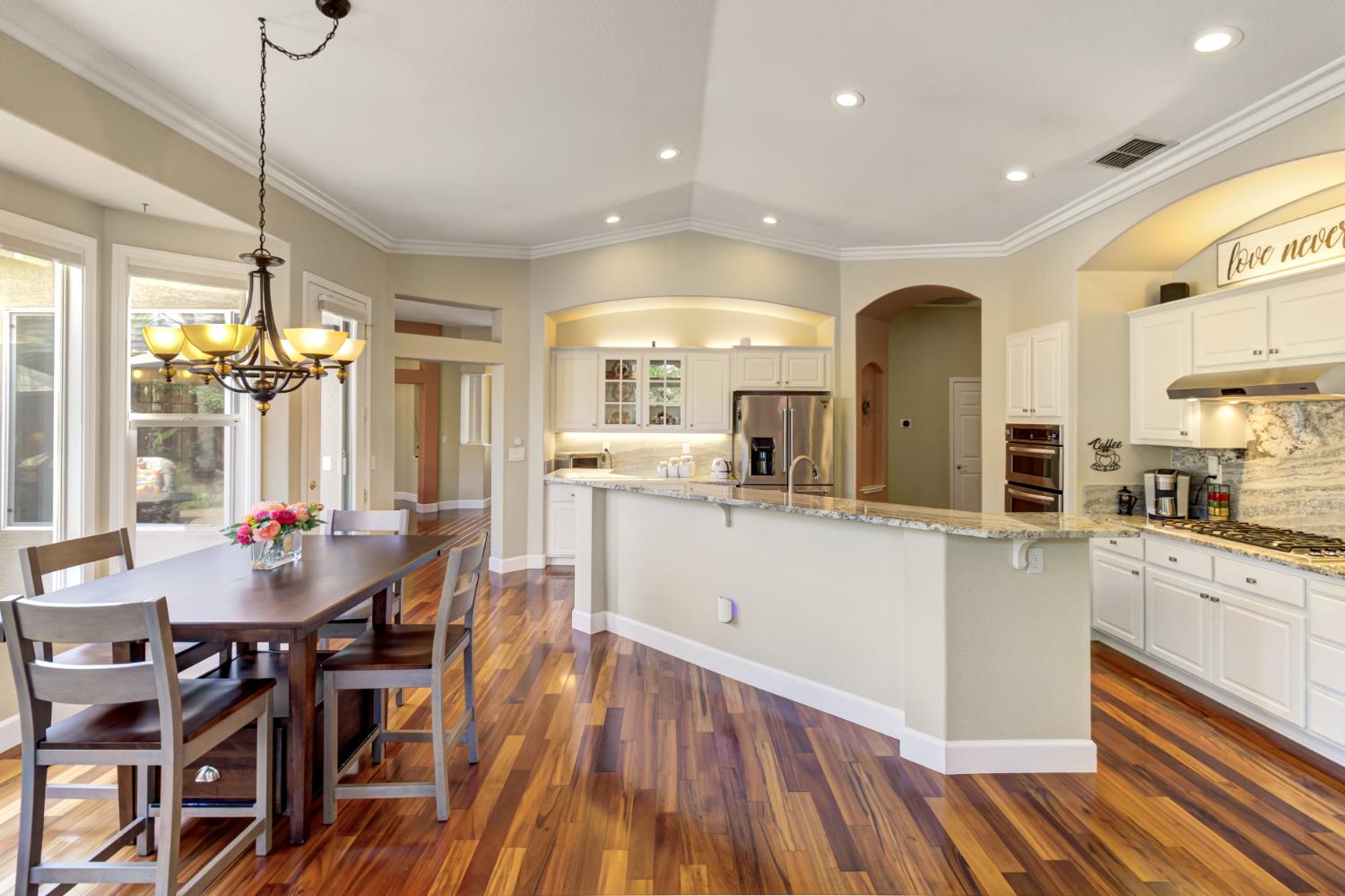 516 Rye Court Roseville, CA 95747 - Photo 3 of 52