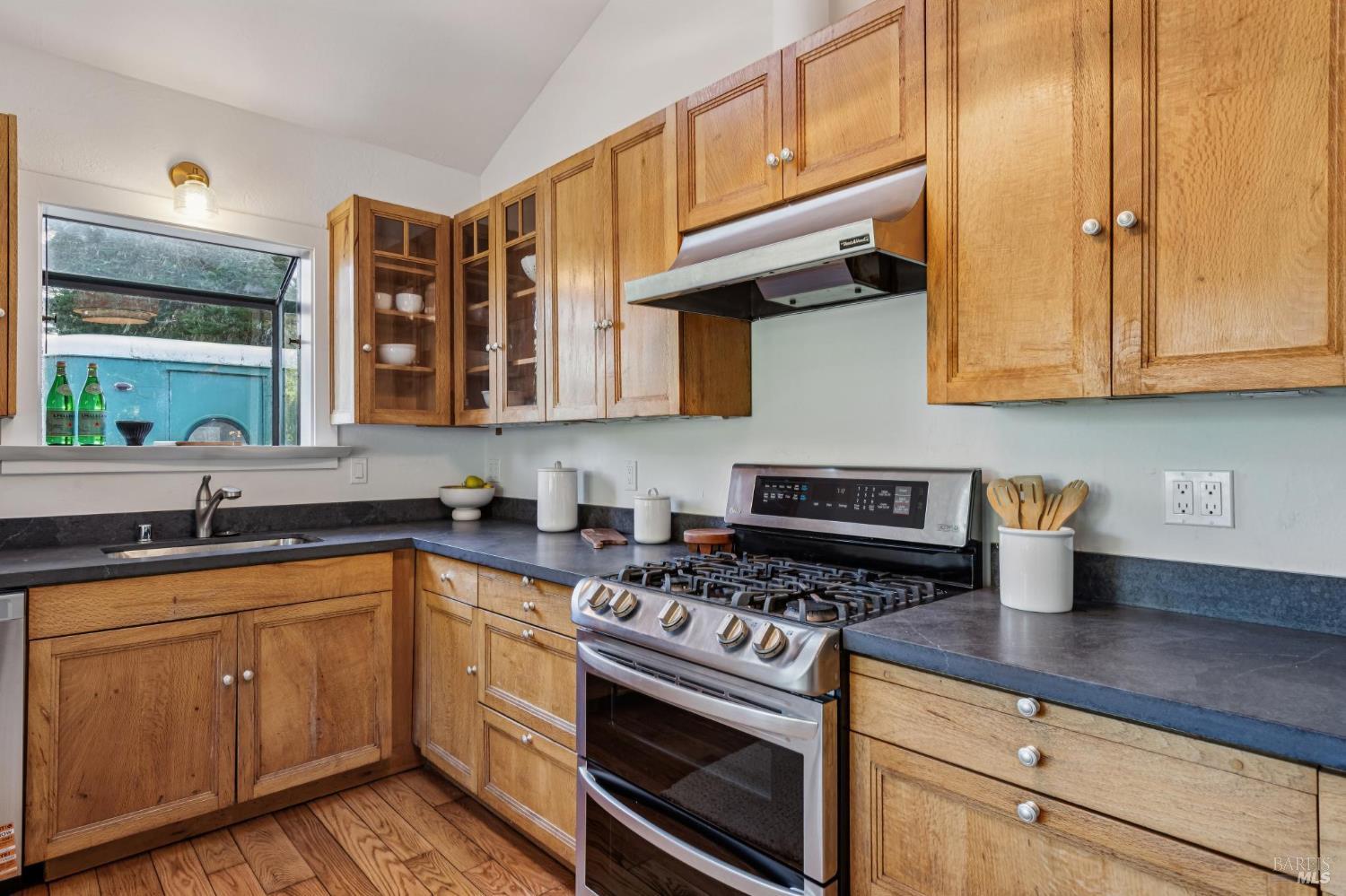 18 Cypress Road Point Reyes Station, CA 94956 - Photo 17 of 69