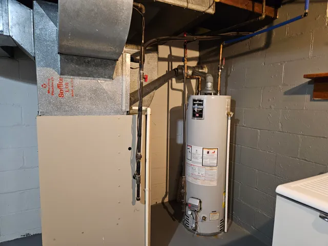 $1,000 | 702 Leland Court, Adrian, MI 49221