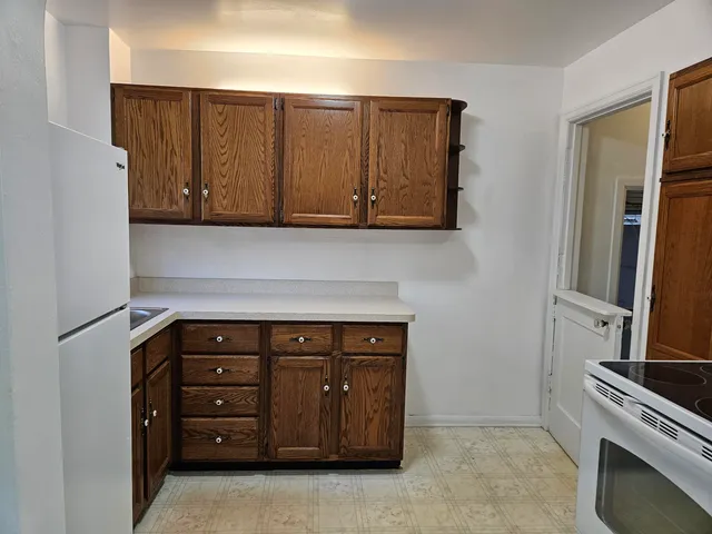 $1,000 | 702 Leland Court, Adrian, MI 49221