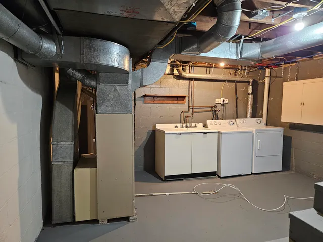 $1,000 | 702 Leland Court, Adrian, MI 49221