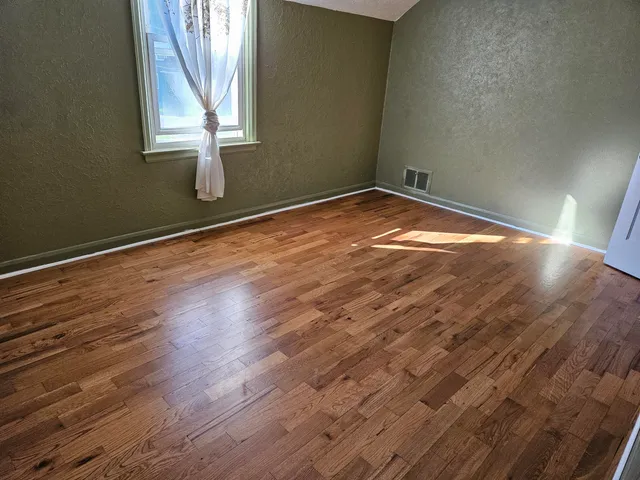 $1,000 | 702 Leland Court, Adrian, MI 49221