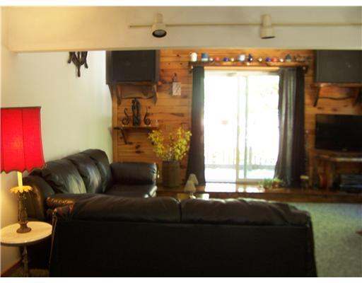 424 River Road Standish, ME 04084 - Photo 8 of 24 Living Room.