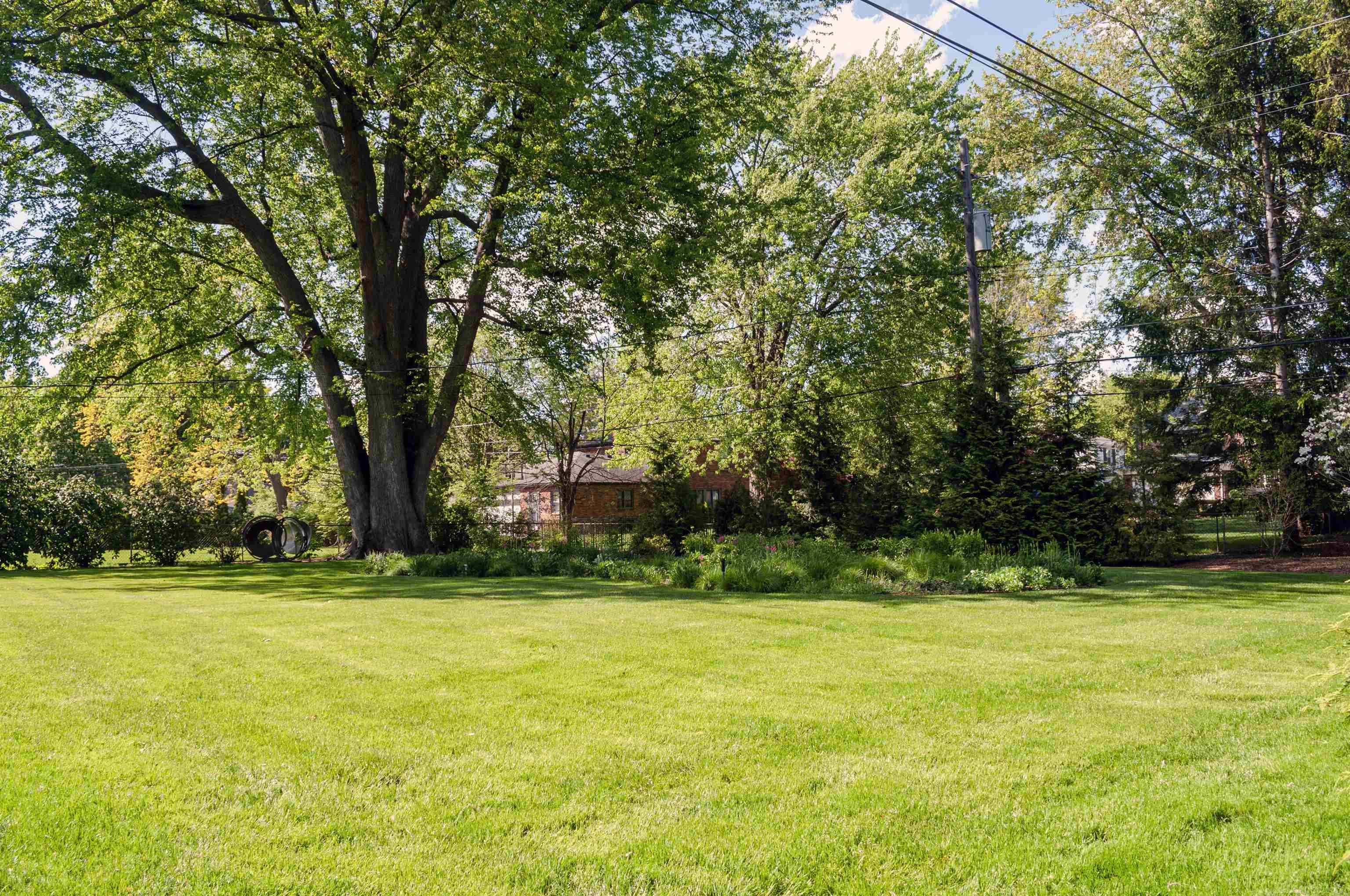 570 Oxford Road Grosse Pointe Woods, MI 48236 - Photo 92 of 99