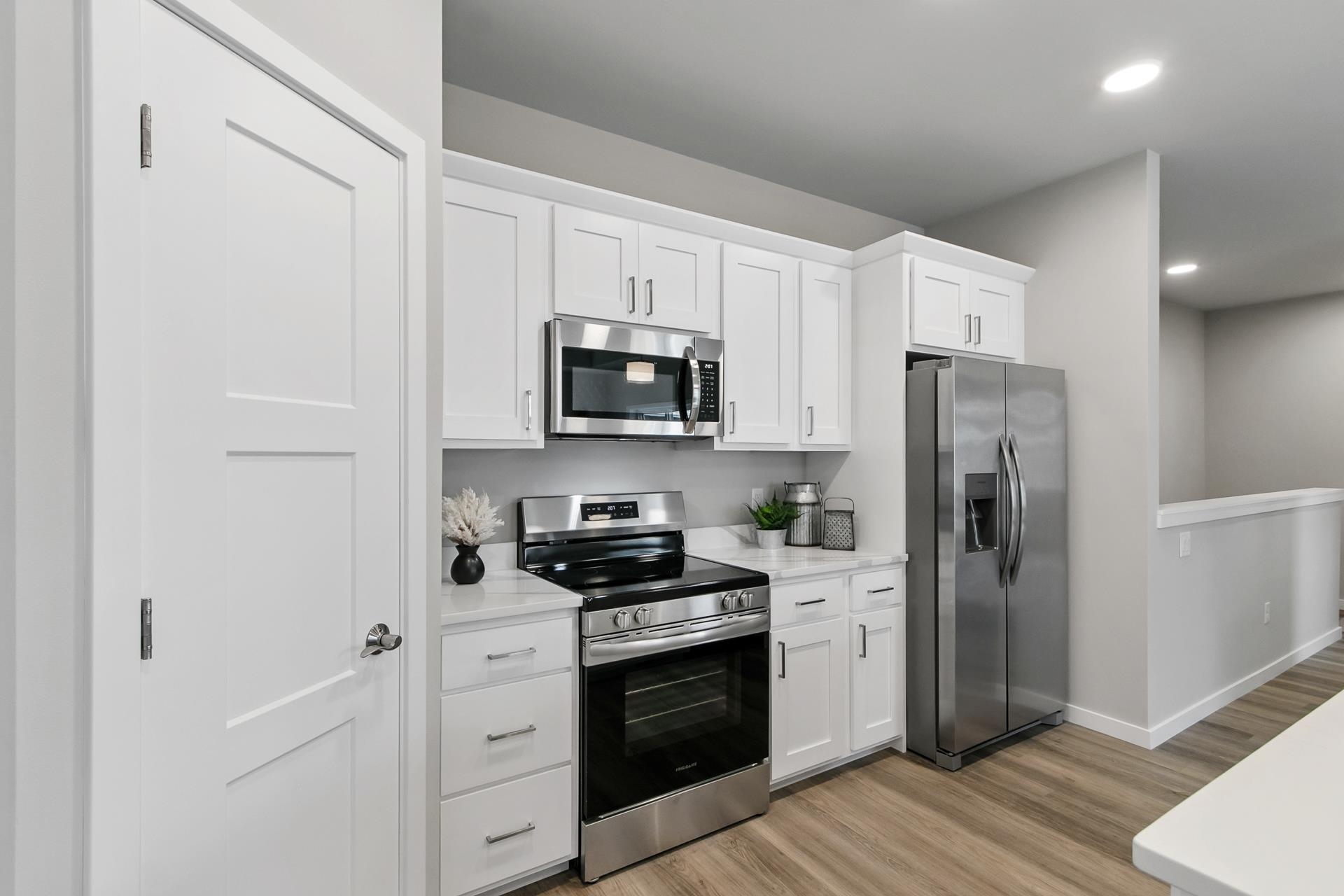 2868 Wild Goose Stoughton, WI 53589 - Photo 3 of 28