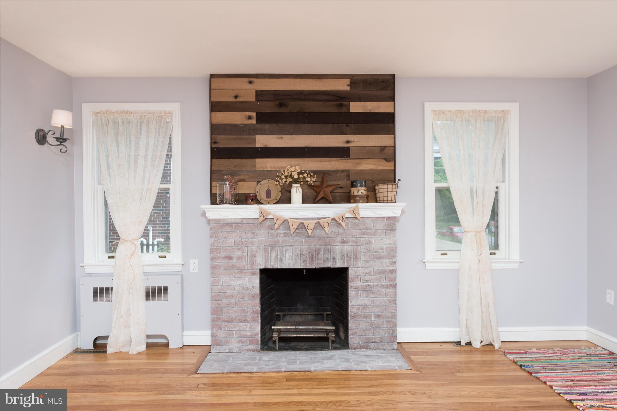 50 Riverside Avenue Lancaster, PA 17602 - Photo 6 of 36 Living Room
