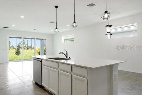 8113 Sternway Road Sarasota, FL 34240 - Photo 4 of 34 Gallery Image 4