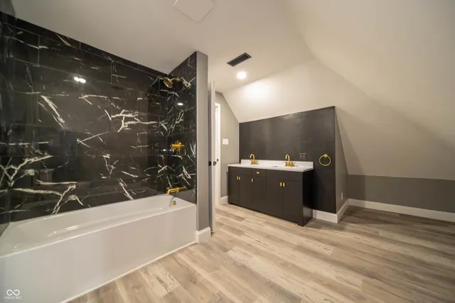 $2,300 | 817 West 5th Street, Anderson, IN 46016