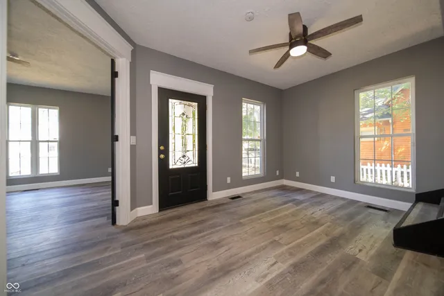 $2,300 | 817 West 5th Street, Anderson, IN 46016